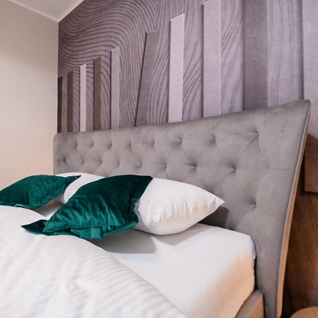 רייקה Deluxe Apartments & Rooms Revis מראה חיצוני תמונה