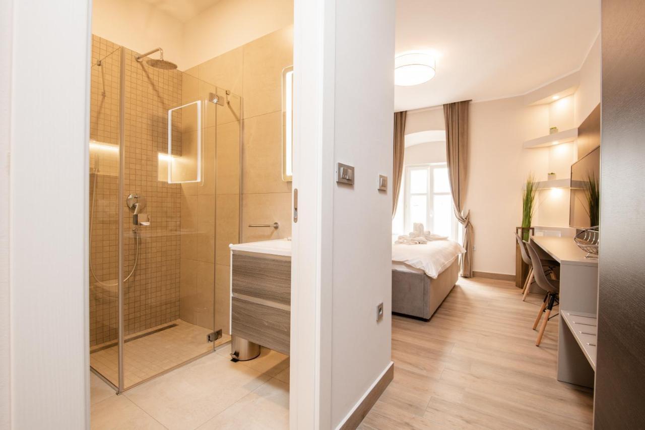 רייקה Deluxe Apartments & Rooms Revis מראה חיצוני תמונה